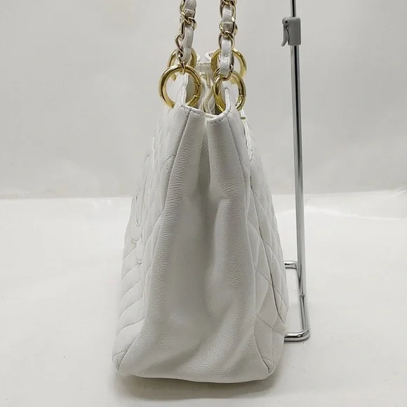 CHANEL Grand Shopping Tote GST White Caviar Leather with 24K Gold Hardware - Picture 5 of 14